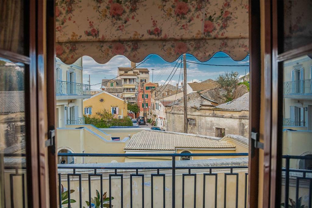 Fay'S Vintage Boutique House Apartment Corfu  Exterior photo